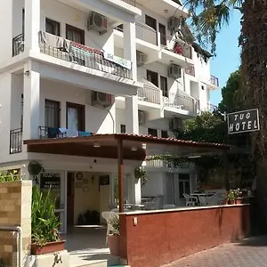 Tu\u011f Otel Kuşadası