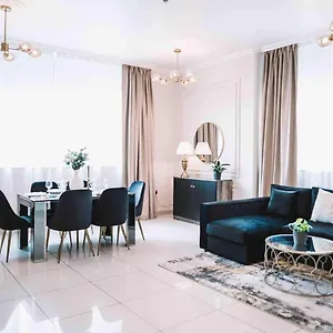ac-pearl-holiday-marina-sea-side-two-bedroom-apartment.dubaihotelsoffers.com/